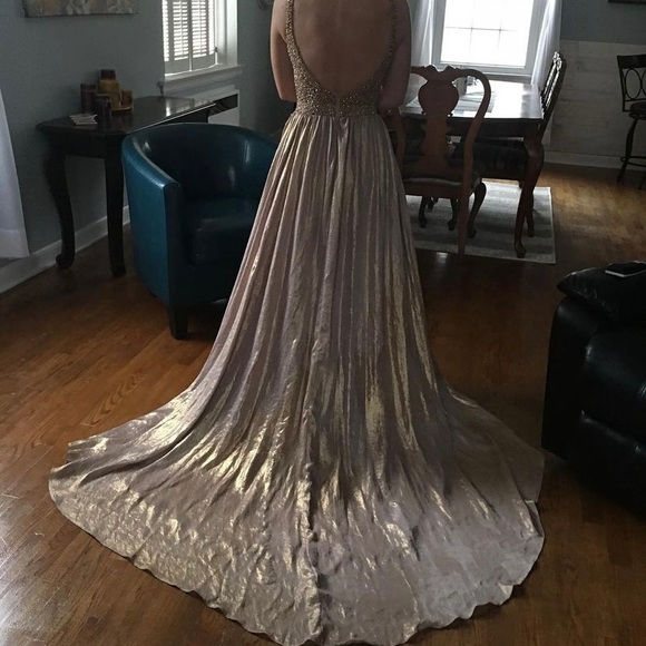 PROM DRESS - Picture 3 of 6